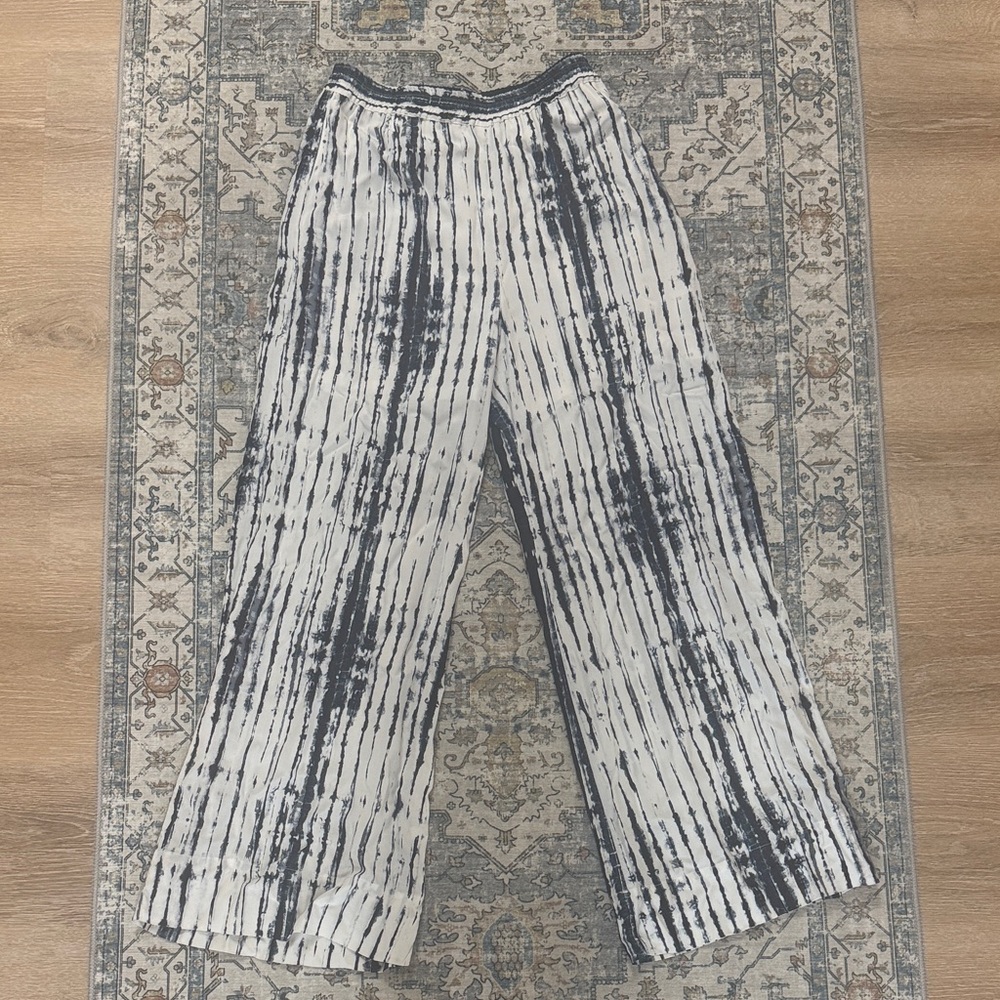 Fifteen Twenty Navy and White Pants